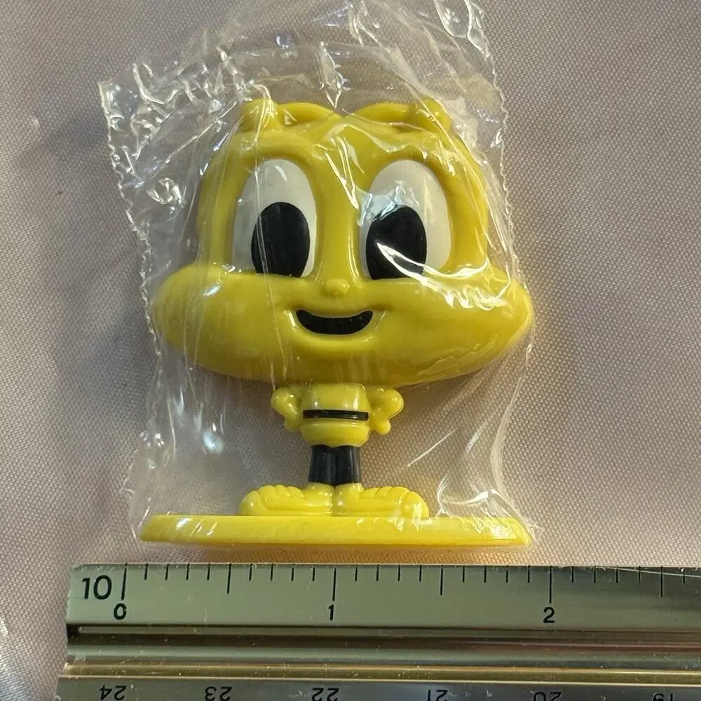 Buzz the Honey Bee General Mills Cereal Squad Toy Prize Honey Nut Cheerios